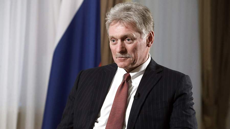 Песков назвал причину отмены главного парада ВМФ