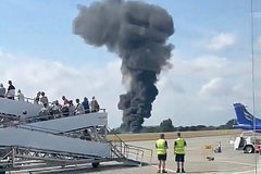В Англии сразу после взлета разбился самолет
