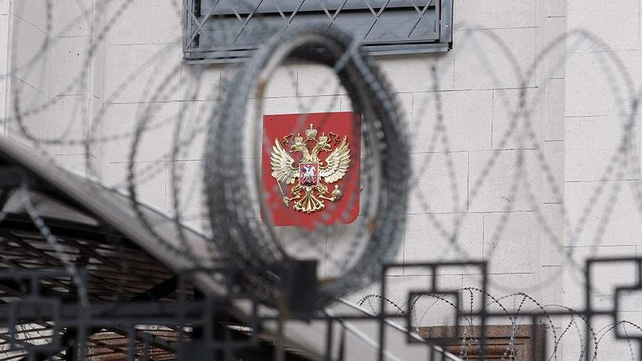 В КНР сделали представление еврокомиссару за меры в рамках санкций против РФ